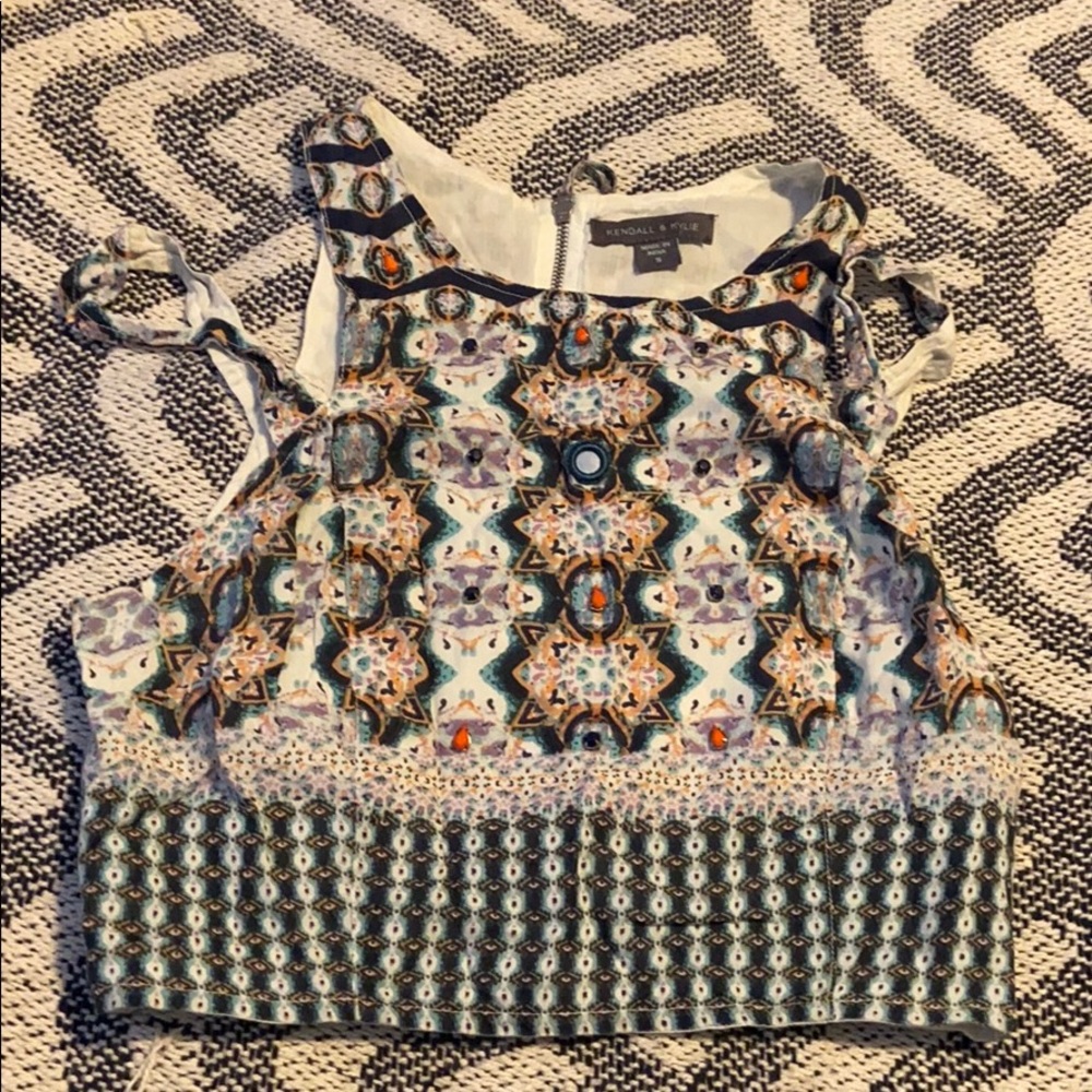 Kendall & Kylie crop top